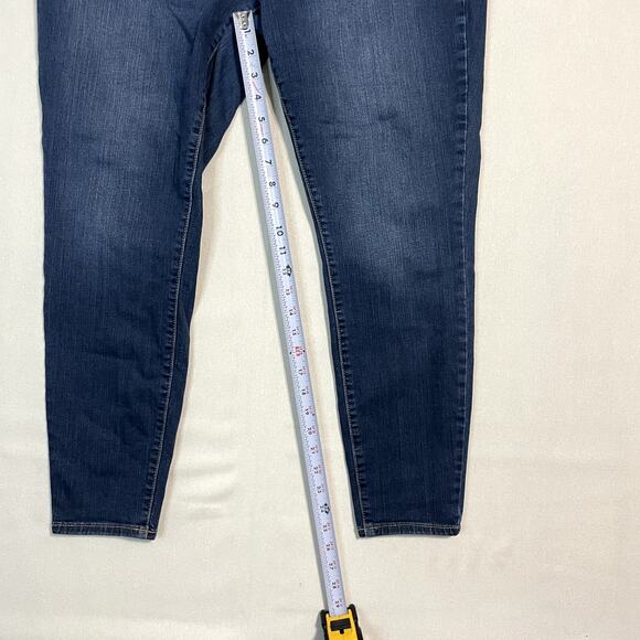 Torrid Premium Women's Denim Sky High Skinny Jeans - Size 20R - Picture 6 of 10